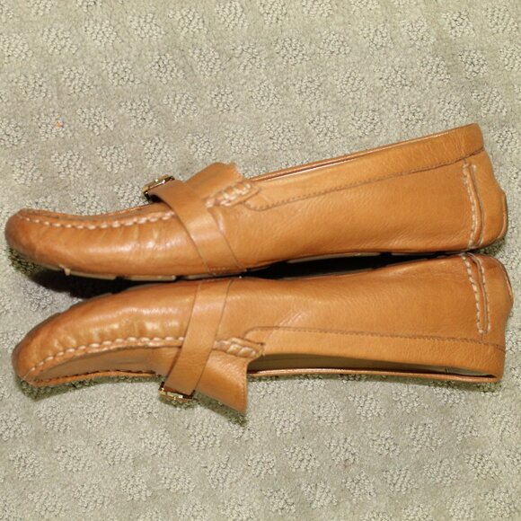 Cole Haan Women's Sz 8B Soft Tan Pebbled Leather Buckle Accented Driving Loafers - Picture 4 of 6